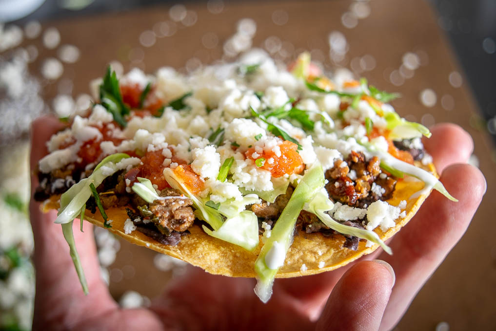 What is the difference between sopes and tostadas?