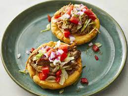 What's the difference between sopes and gorditas?